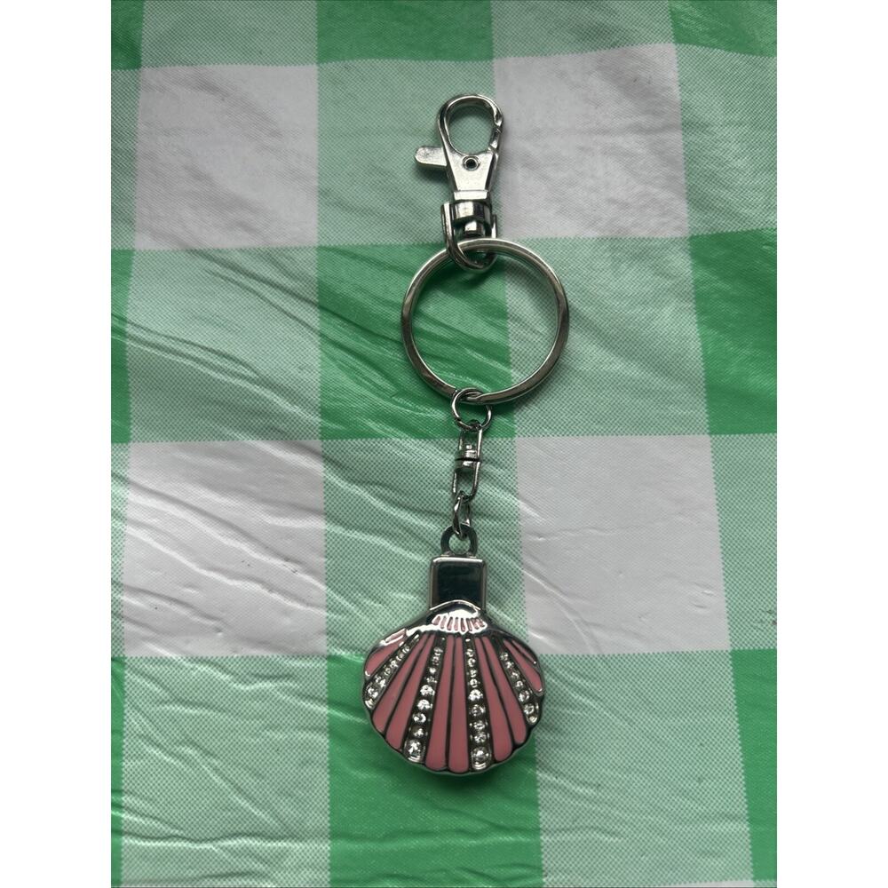 Pink Clam Keychain Quartz Watch - Picture 2 of 5